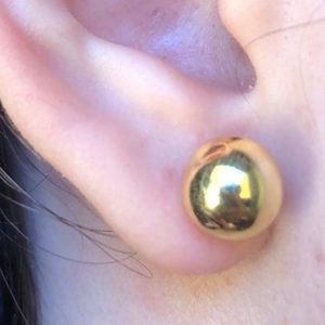 Brinco de Bola Lisa Banhado em Ouro 18k