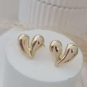 Brinco coração desenhado folheado em ouro 18k